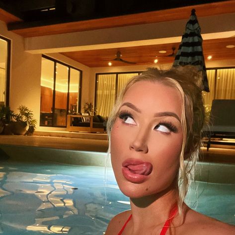 #iggyazalea via Instagram 2023 #aesthetic #style Iggy Izela, Bratz Accessories, Oasis Hotel, 2023 Aesthetic, Baddie Filters, Instagram 2023, Emily Rose, Iggy Azalea, Who Dat