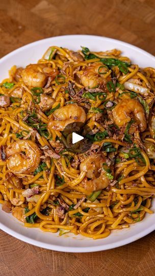 Shrimp Noodle Stir Fry, Cj Eats, Chinese Dishes Recipes, Noodles Stir Fry, Fry Rice, Chinese Beef, Fry Noodles, Rice Noodles Stir Fry, Shrimp Noodles