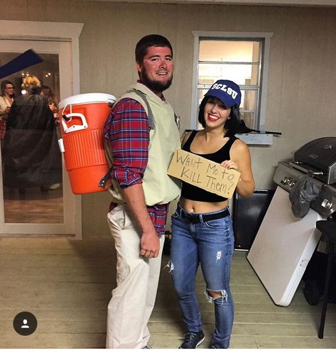 Water boy and Vicky valencourt Vicky Valencourt, Love Quinn Outfits, Love Quinn, Funny Couple Halloween Costumes, Movie Halloween Costumes, Couples Halloween Outfits, Holloween Costume, Cute Couple Halloween Costumes, Halloween Pins