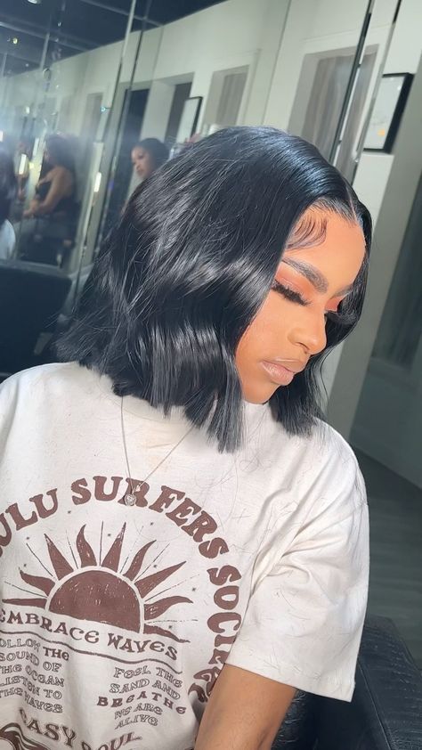 Weave Bob Hairstyles, Black Bob Hairstyles, Messy Bob Hairstyles, Sew In Hairstyles, Curly Bob Wigs, Dope Hairstyles, Short Bob Wigs, Looks Black, Front Lace Wigs Human Hair