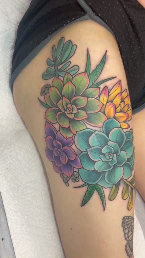 Tattoo Ideas Succulents, Cacti And Succulents Tattoo, Succulent Tattoo Design, Leftist Tattoo, Succulents Tattoo, Succulent Tattoos, Skull Succulent, Cute Succulents, Succulent Tattoo