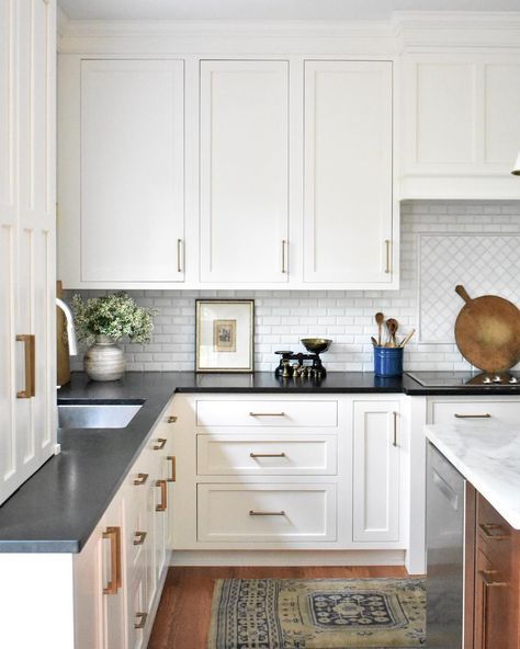 kitchen interior Kate Abt Design is a full service interior design studio based in Maryland creatin Kitchen Black Counter, White Cupboards, Kitchen Refresh, Kitchen Black, Kitchen Room Design, Kitchen Inspiration Design, Kitchen Redo, Updated Kitchen, Kitchen Makeover