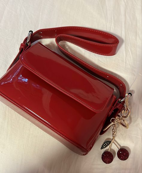 Red Bag Outfit, Y2k Handbag, Cherry Charm, Purse Outfit, Diy Bag Designs, Dark Feminine Aesthetic, Girly Bags, Red Bag, Red Handbag