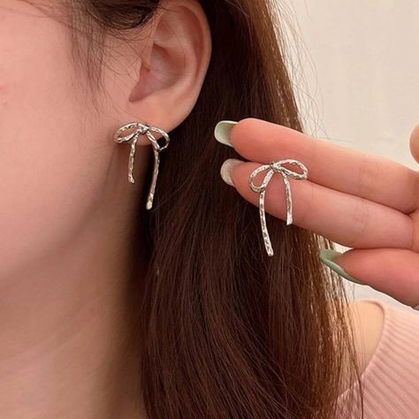 Silver Bow, Knot Earrings, Bow Earrings, Fancy Jewelry, Girls Jewelry, Pretty Jewellery, Ear Jewelry, Cute Earrings, Cute Jewelry