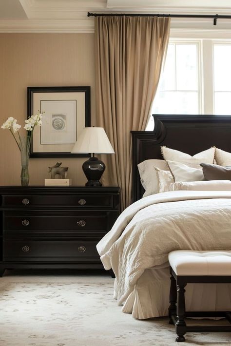 25 Elegant Black and Cream Bedroom Ideas You Need to Try Black And Cream Bedroom Ideas, Brown And Cream Bedroom, Cream And Gold Bedroom, Tan Bedroom Ideas, Black And Cream Bedroom, White And Beige Bedroom, Cream Bedroom Ideas, Cream And White Bedroom, Tan Bedroom