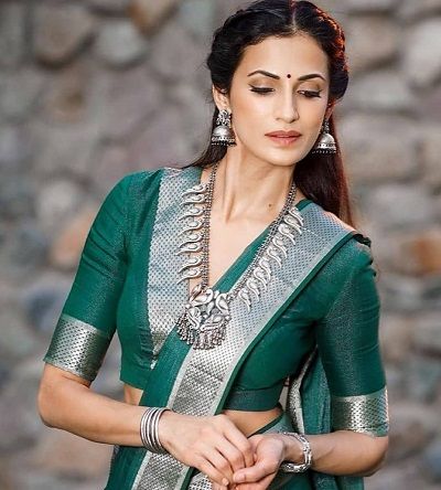 50 Latest V Neck Saree Blouse Designs (2021) Khan Saree Blouse Designs Latest, Silk Blouse Pattern, Brocade Blouse Designs, Sleeveless Blouse Designs, Silk Saree Blouse Designs Patterns, Best Blouse Designs, Saree Blouse Neck Designs, New Saree Blouse Designs, Fashionable Saree Blouse Designs