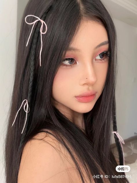 Kpop Hairstyles Girl, Douyin Hair, Grunge Asian, Acubi Club, Makeup Chinese, Pretty Girl Aesthetic, Acubi Style, Ballet Hairstyles, Acubi Fashion