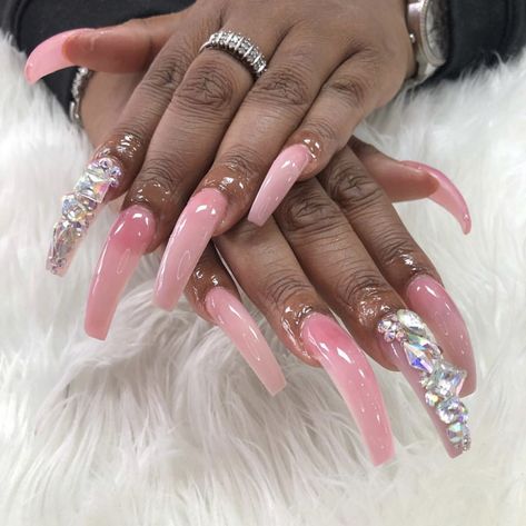 Check out @simonelovee ❤️ Coffin Curved Nails, Curved White Nails, Xl Curved Acrylic Nails, Long Curved Nails Coffin, Curved Valentine Nails, Curve Nails Acrylic, Curve Acrylic Nails, Curved Nails Coffin, Curved Nails Acrylic