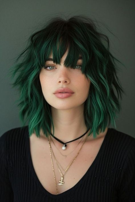 Outfit Emo, Dark Green Hair, 2024 Hairstyles, Rambut Brunette, Portrait References, Fairy Hair, Lob Hairstyle, Bangs Short, Short Hair Over 60