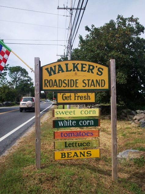 New England Bites: Wilma's at Walker's, Walker's Roadside Stand, and Kettle Pond Farm Road Side Stand Ideas, Veggie Stand, Farm Market Ideas, Farm Marketing, Fish Tank Ideas, Roadside Stand, Farmers Market Stand, Farmers Market Display, Produce Stand