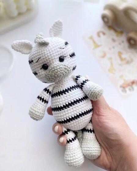 Amigurumi Crochet Zebra Free Pattern-1 Crochet Zebra Pattern, Amigurumi Panda, Crochet Zebra, Crochet Panda, Simple Pendant, Lilo Et Stitch, Crochet Unicorn, Crochet Elephant, Crochet Bear