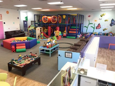 Indoor Playground Party, Playground Party, Indoor Play Places, Indoor Playground Design, Kids Indoor Play, Toddler Playground, Indoor Playroom, Las Vagas, Daycare Design