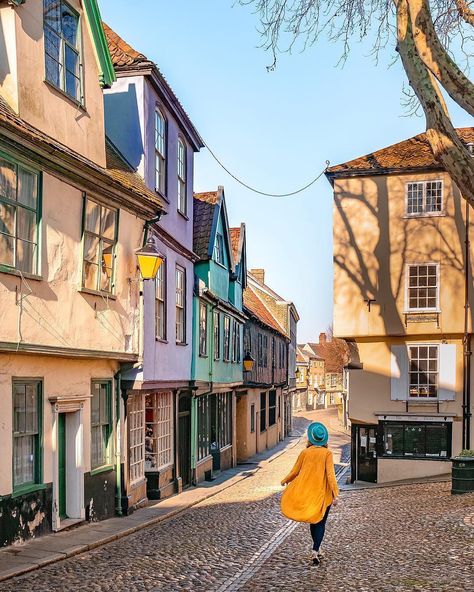 ThisIsNorwich on Instagram: “Happy Saturday! 🙌🏻 What are your plans for this weekend?  We hope you will have a wonderful time with your family and friends in our…” Norwich Market, University Of East Anglia, Norwich Cathedral, Norwich Norfolk, Norwich City, Best Art, Happy Saturday, Wonderful Time, Norfolk