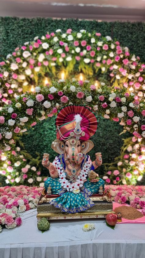 Ganpati Bappa Morya Door Flower Decoration, Flower Decoration For Ganpati, Ganpati Decoration Theme, Ganesh Chaturthi Decoration, Ganpati Bappa Wallpapers, Ganpati Bappa Morya, Decent Wallpapers, Ganpati Decoration At Home, Ganapati Decoration