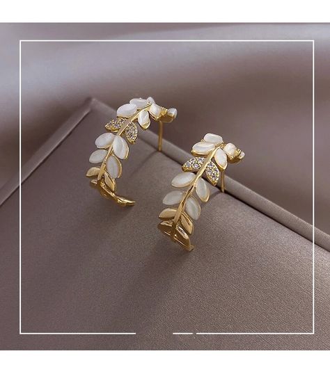 Hoop Earrings Style, Unusual Earrings, Alloy Earrings, Stunning Earrings, Fashion Accessories Jewelry, Elegant Earrings, Elegant Jewelry, Stone Earrings, Jewelry Party