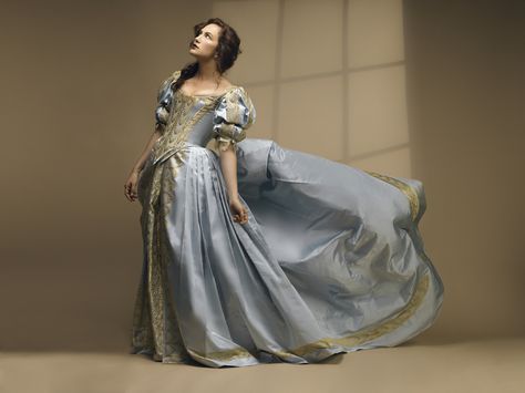 1600s Dresses, 17 Century Dress, 1660s Fashion, Kate Siegel, 17th Century Dress, The Haunting Of Bly Manor, Haunting Of Bly Manor, French Dresses, Pretty Blue Dress