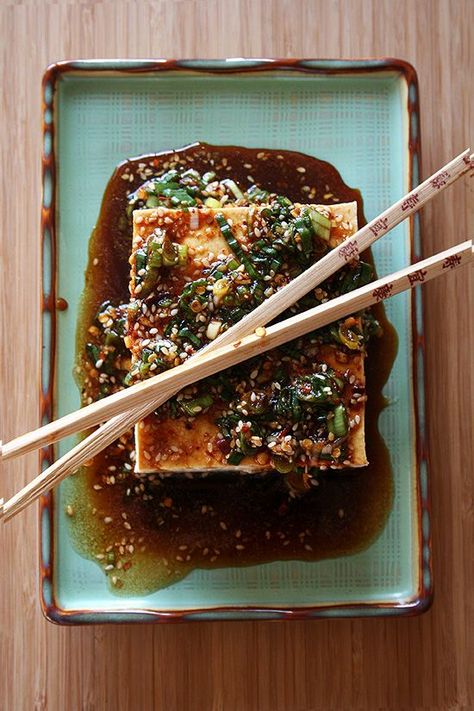 Spicy Korean Tofu, described by Ruth Reichl as: “A beautiful dish, which takes ten minutes, costs very little, and is so utterly delicious.” Spicy Garlic Sauce, Sesame Sauce, Vegetarian Entrees, Spicy Sauce, Tofu Recipes, Garlic Sauce, Tempeh, Soju, Meat Free