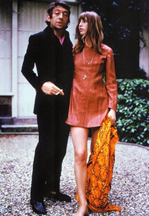 Jane Birkin & Serge Gainsbourg Jane Birken, Jane Birkin Style, Looks Hippie, Parisienne Chic, 70s Inspired Fashion, Serge Gainsbourg, Charlotte Gainsbourg, Look Retro, Jane Birkin