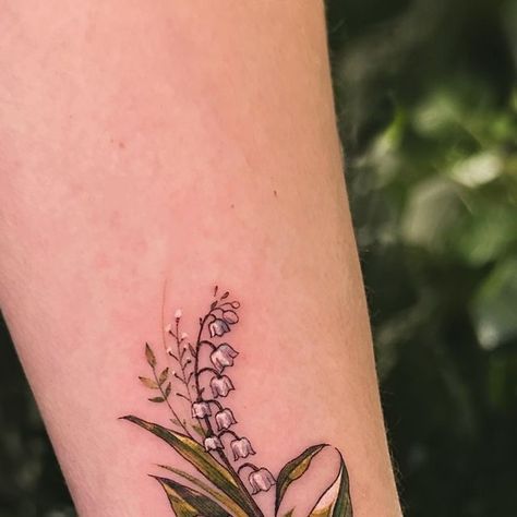 Adrian Bascur on Instagram: "Lily of the Valley and Rose 🌹🌱 #lilyofthevalley #rose #tattoo #flowers #rosa #newyork" Lilly Of The Valley Flower, Tattoo In Color, Mama Tattoos, Valley Tattoo, Mama Tattoo, Tattoo Flowers, Red Rose Tattoo, Piercing Tattoo, Tattoo Inspo