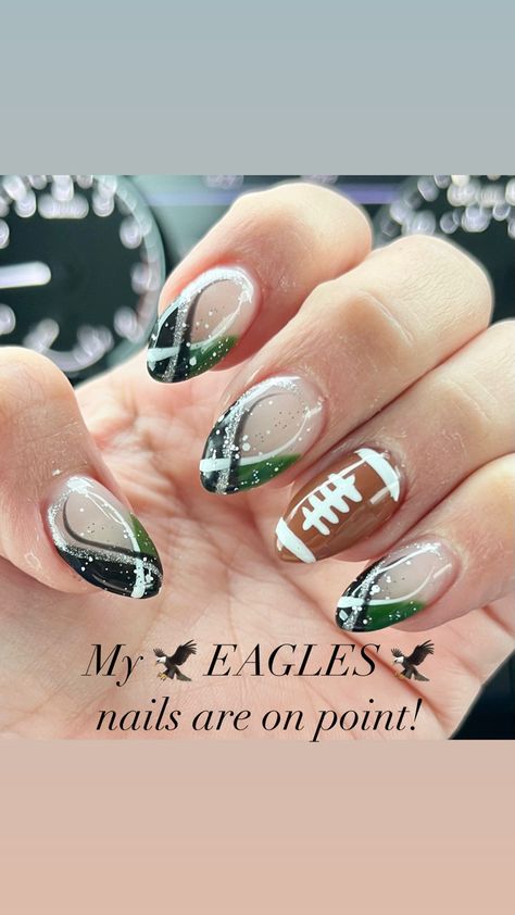 Football Theme Nails Art Designs, Ut Football Nails, Football Themed Acrylic Nails, Eagles Football Makeup, Nail Designs On Blue Nails, Football French Tip Nails, Green And White Football Nails, Football Pedicure Designs, Flyers Nails Design