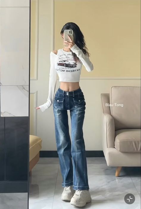 Outfit For Skinnies Girl, Asian Body Shape Aesthetic, Korean Girl Body, Slim Leg Aesthetic, Slim Aesthetic, Slim Body Outfits, Tall Aesthetic, Small Waist Outfits Style, Slim Body Reference