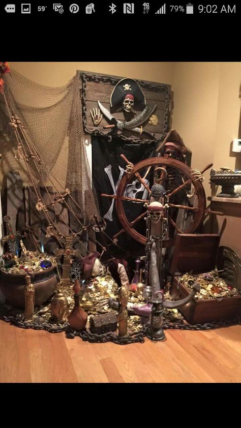 Pirates Of The Caribbean Decor, Undersea Halloween, Pirate Kitchen, Caribbean Wedding Theme, Pirate Wreath, Pirate Decorations, Pirate Halloween Decorations, Halloween Pirates, Pirate Halloween Party