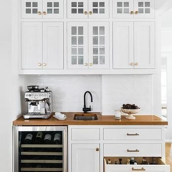 Beach Cottage Wet Bar Design Ideas Dutch Colonial Kitchen, White Bar Cabinet, Wet Bar Cabinets, Bar Cabinet Design, Dutch Colonial Homes, Dream Pantry, House Mediterranean, Bar Cabinets, White Shaker Cabinets