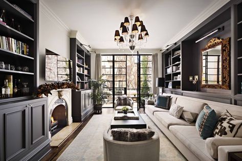 The New York City townhouse that two-time Academy Award winner Hillary Swank and Chad Lowe shared when they were married is back on the market for $10.955 million. In 2002, they purchased the residence for $3.9 million and parted ways with it four years later for $8.25 million. Greenwich Village Apartment Interiors, Greenwich Village Nyc Townhouse, Greenwich Village Townhouse, Greenwich Village Nyc Apartments, New York Townhouse Interior, Townhouse Living Room, Elegant Townhouse, Greenwich Village Apartment, Nyc Dream