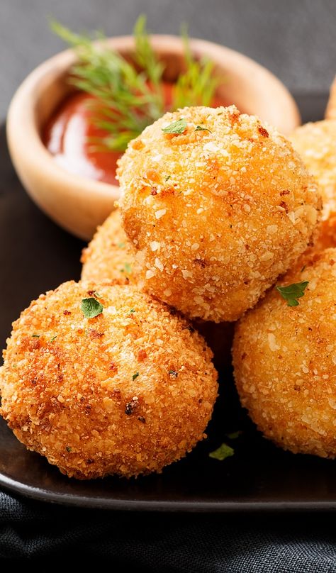 Air fryer golden potato croquettes recipe. Learn how to cook delicious potato balls in an air fryer. #airfryer #vegetarian #dinner #lunch #appetizer #potato #croquettes via @slavabondarev Air Fryer Canapes, Airfryer Vegetarian, Pork Gyoza Recipe, Potato Croquettes Recipe, Baked Lasagna Recipe, Fried Potato Balls, Catering Appetizers, Potato Croquette Recipe, Chicken Croquettes Recipe