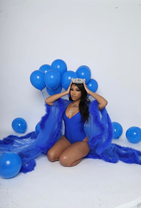 Royal Blue Photoshoot Birthday, Blue Photoshoot Black Women, Blue Birthday Photoshoot, Blue Photoshoot, 22 Birthday, Book Outfits, Birthday Photo Shoot, Cute Birthday Outfits, 22nd Birthday