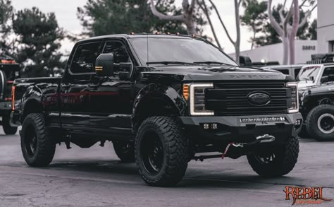 Ford Super Duty Trucks Lifted, Black F250 Super Duty, F250 Super Duty Lifted, Ford F 350 Super Duty, Lifted Trucks Ford, F 350 Super Duty, Ford F 250 Super Duty, Food Truck Interior, Ford Super Duty Trucks