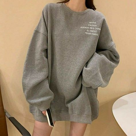 Oversized Tshirt Pajamas, Brown Crewneck Outfit, Women Hoodie Outfit, Closet Capsule, Brown Crewneck, Outfit Korean Style, Cosy Outfit, Outfit Korean, High Fashion Outfits