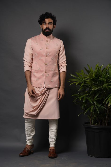 Koti Style Kurti For Men, Indian Wedding Suits Men, Indian Wedding Clothes For Men, Boys Kurta Design, Wedding Kurta For Men, Coordinates Outfits, Indian Groom Wear, Wedding Dresses Men Indian, Dj Logo