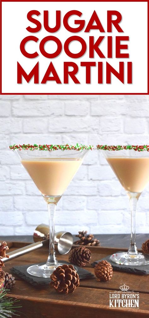 Even though this Sugar Cookie Martini doesn't have an actual sugar cookie in it, it certainly does taste like everyone's favourite holiday confection! #cocktails #drinks #martini #christmas Christmas Cookie Martini, Sugar Cookie Martini Recipe, Sugar Cookie Martini, Birthday Cake Martini, Cookie Martini, Holiday Cocktail Recipes, Peppermint Martini, Festive Holiday Cocktails, Christmas Martini