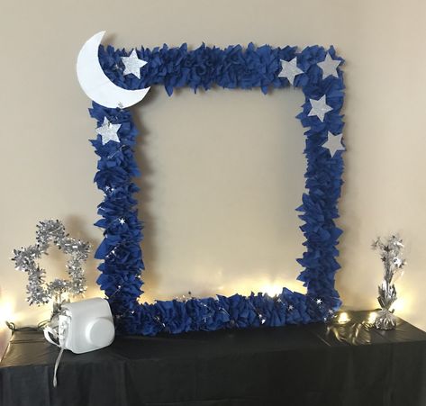 DIY Starry Night photo prop Starry Night Decorations Diy, Starry Night Diy Decorations, Starry Night Dance Decorations, Night Under The Stars Decorations, Starry Night Theme Decor, Prom Themes Starry Night Decoration Party Ideas, Night Sky Prom Theme, Stary Night Decor Ideas, Diy Starry Night Decorations