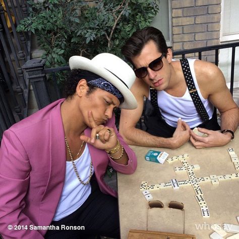 Bruno Mars Mark Ronson. Dice - - - #ChoiceSongMaleArtist @iammarkronson @brunomars - Uptown Funk Bruno Mars Costume, Uptown Funk, Mark Ronson, Roller Set, Hottest 100, Nick Jonas, Janet Jackson, Bruno Mars, 8x10 Photo