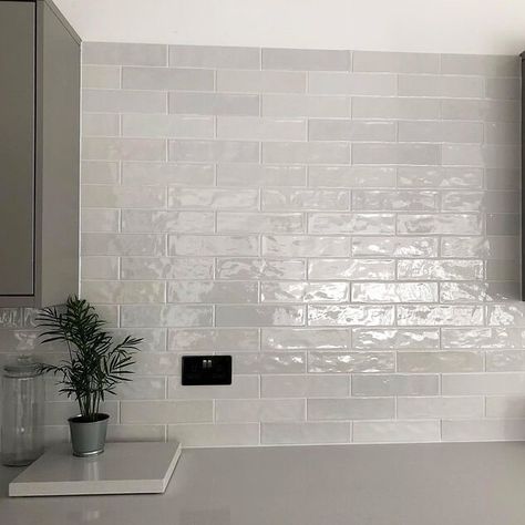 Grey White Backsplash Kitchen, Arizona Tile Flash White Backsplash, White Glossy Subway Tile Backsplash, White Tiles With White Grout, Texture Subway Tile Backsplash, Off White Backsplash Tile, Flash White Tile, White Shiny Backsplash, Chloe Backsplash Tile