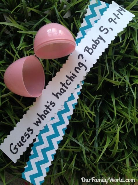 Easy Pregnancy Announcement: Look What's Hatching Egg Craft Baby Announcement Ideas, Easter Pregnancy Announcement, Creative Pregnancy Announcement, Cute Pregnancy Announcement, Announcement Ideas, Baby Sleep Problems, Egg Crafts, After Baby, Pregnant Mom