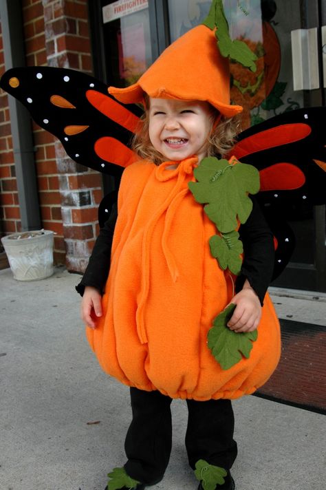 Pumpkin costume 1 Adult Pumpkin Costume, Toddler Pumpkin Costume, Baby Halloween Pumpkin, Baby Pumpkin Costume, Mom Costumes, Baby Pumpkin, Pumpkin Halloween Costume, Scary Face, Halloween Shoes