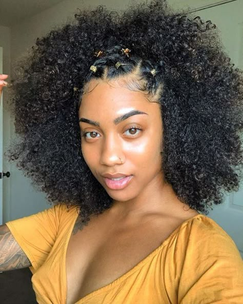 @TRUUBEAUTYS💧 Band Hairstyles, Rubber Band Hairstyles, Cute Natural Hairstyles, Chic Hair, Black Curly Hair, Natural Hair Styles Easy, Natural Styles, Penteado Cabelo Curto, Wrap Scarf