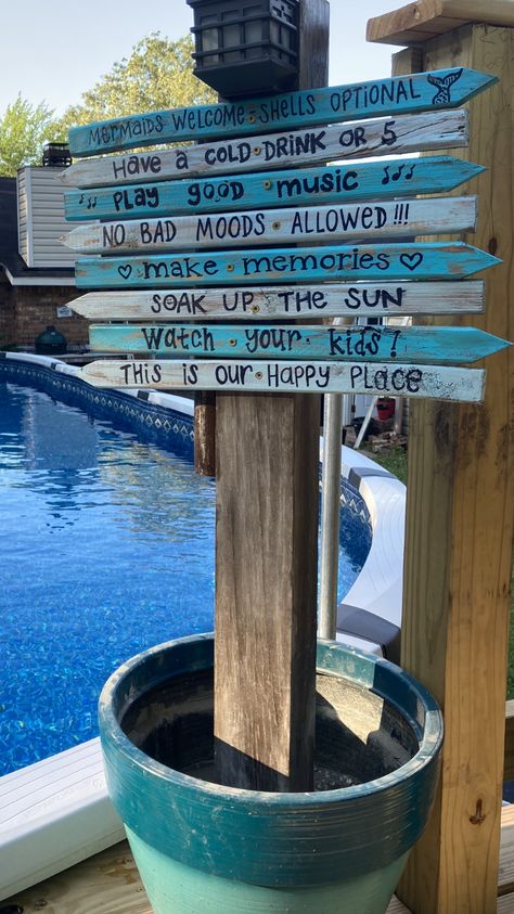 Pool Rules Sign Diy, Swimming Pool Rules Signs, Decorating Your Pool Area, Funny Pool Rules, Cute Pool Signs, Pool Decorations Backyard, Outdoor Pool Decorating Ideas, Diy Pool Signs, Pool House Sign Ideas