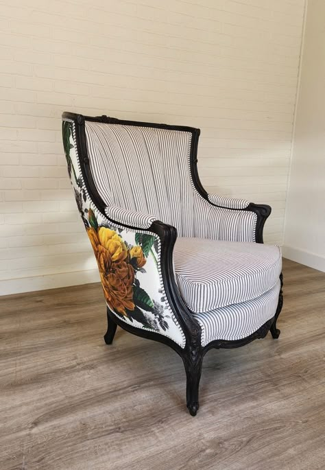 Antique Furniture Makeover, Antique French Chairs, Butterfly Chairs, Decorate Furniture, Eiffel Chair, Furniture Reupholstery, Reupholster Furniture, Gold Living Room, Commercial Insurance