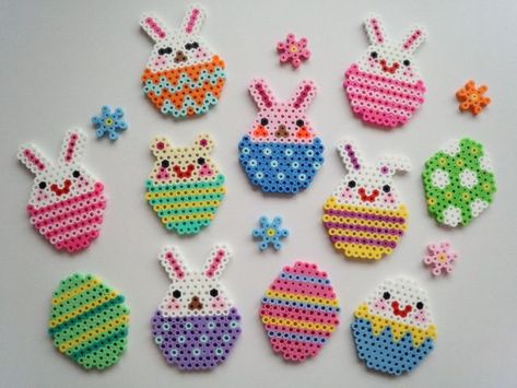 Easter Hama Beads, Hama Beads Design, Diy Perler Bead Crafts, Perler Crafts, Hama Bead, Hama Beads Patterns, Diy Perler Beads, Melting Beads, Iron Beads