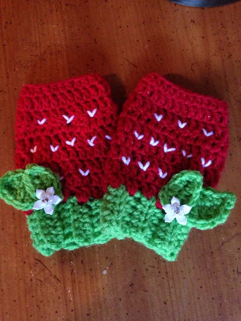 Strawberry Shortcake crocheted fingerless gloves by Cass Knuckles, Inspired by Twinkie Chan! 🍓 DIY Strawberry Gloves Crochet, Strawberry Leg Warmers, Strawberry Shortcake Crochet, Crochet Strawberry Hat, Crocheted Fingerless Gloves, Christmas Ornaments Ideas, Twinkie Chan, Strawberry Crochet, Ornaments Ideas