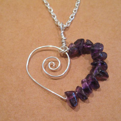 Amethyst Spiral Heart | Jennifer | Flickr Cincin Diy, Carcase Iphone, قلادات متدلية, Beads Ideas, Jewerly Making, Wire Jewelry Designs, Diy Wire Jewelry, Making Beads, Homemade Jewelry