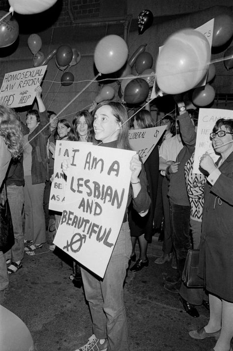 Vintage Lesbian, Gay History, Lgbt History, Protest Signs, Riot Grrrl, Out Of The Closet, Power To The People, Lgbtq Pride, Sydney Australia