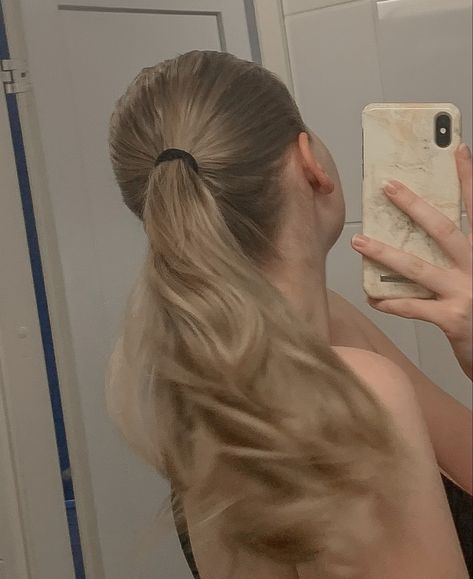 Blond High Ponytail, Medium High Ponytail, Blonde Ponytail Aesthetic, Alexis Fields, Soft Hairstyles, Beach Waves Hairstyle, Blonde Back, Soft Blonde Hair, College Au