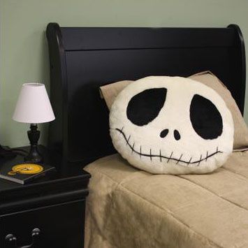 Nightmare Before Christmas pillow from Oogie Boogie Nightmare Before Christmas Pillow, Pillows To Sew Ideas, Pillow Sewing Ideas, Halloween Sewing Crafts, Nightmare Before Christmas Plush, Nightmare Before Christmas Purse, Cushion Ideas, Nightmare Before Christmas Decorations, Creative Pillows