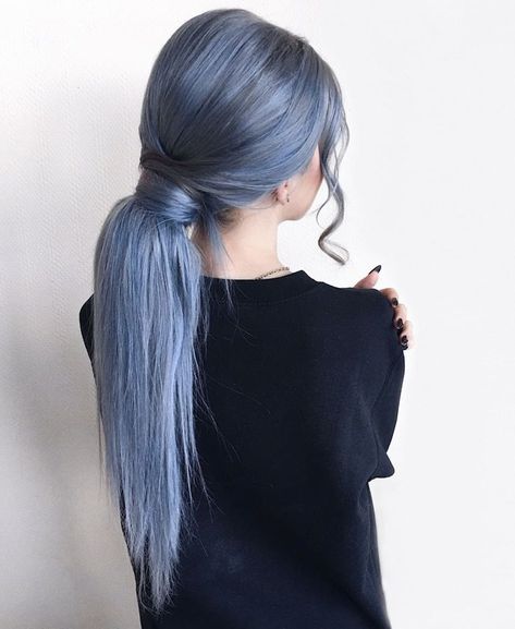 👖Denim Blue👖Smokey navy mixed with silver lining for this cool toned grey shade! #silverhair  #coloredhair #denimbluehair #bluehair Lavender Hair Colors, Best Human Hair Wigs, Scene Girl, Bold Hair Color, Hair Color Pastel, Lavender Hair, Ombré Hair, Beauty Tips For Hair, Ombre Hair Color