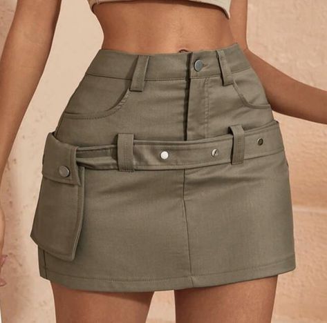 Cargo Skirt Outfit, Denim Skirt Fashion, Couture Skirts, Preppy Prom, Cargo Mini Skirt, Coachella Dress, Long Denim Skirt, Rock Outfit, Women Skirts